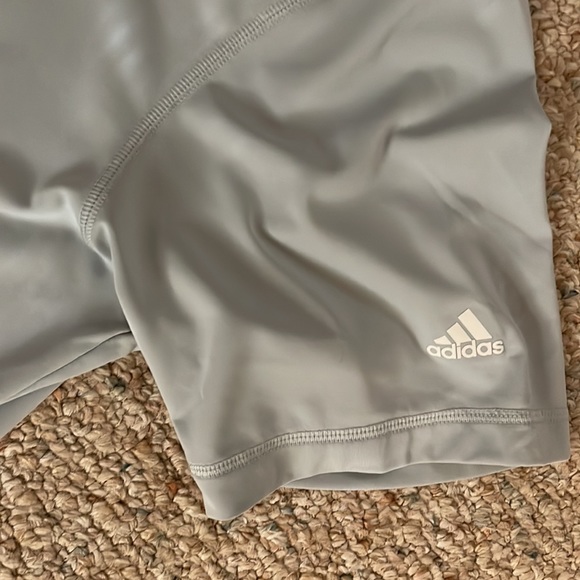 Adidas golf polo - size large - Picture 3 of 6